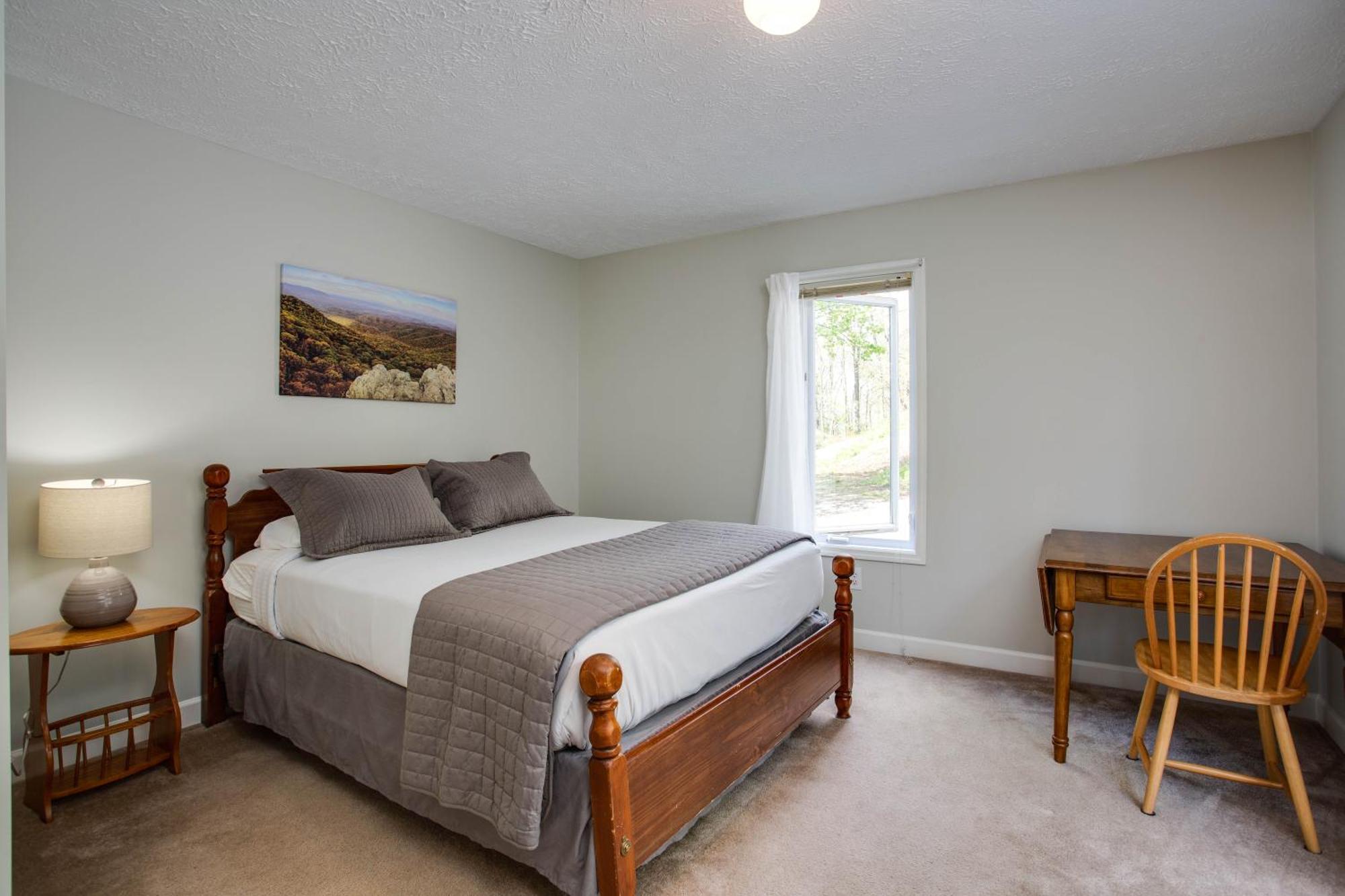 Love Ridge Mountain Lodging Lyndhurst 外观 照片