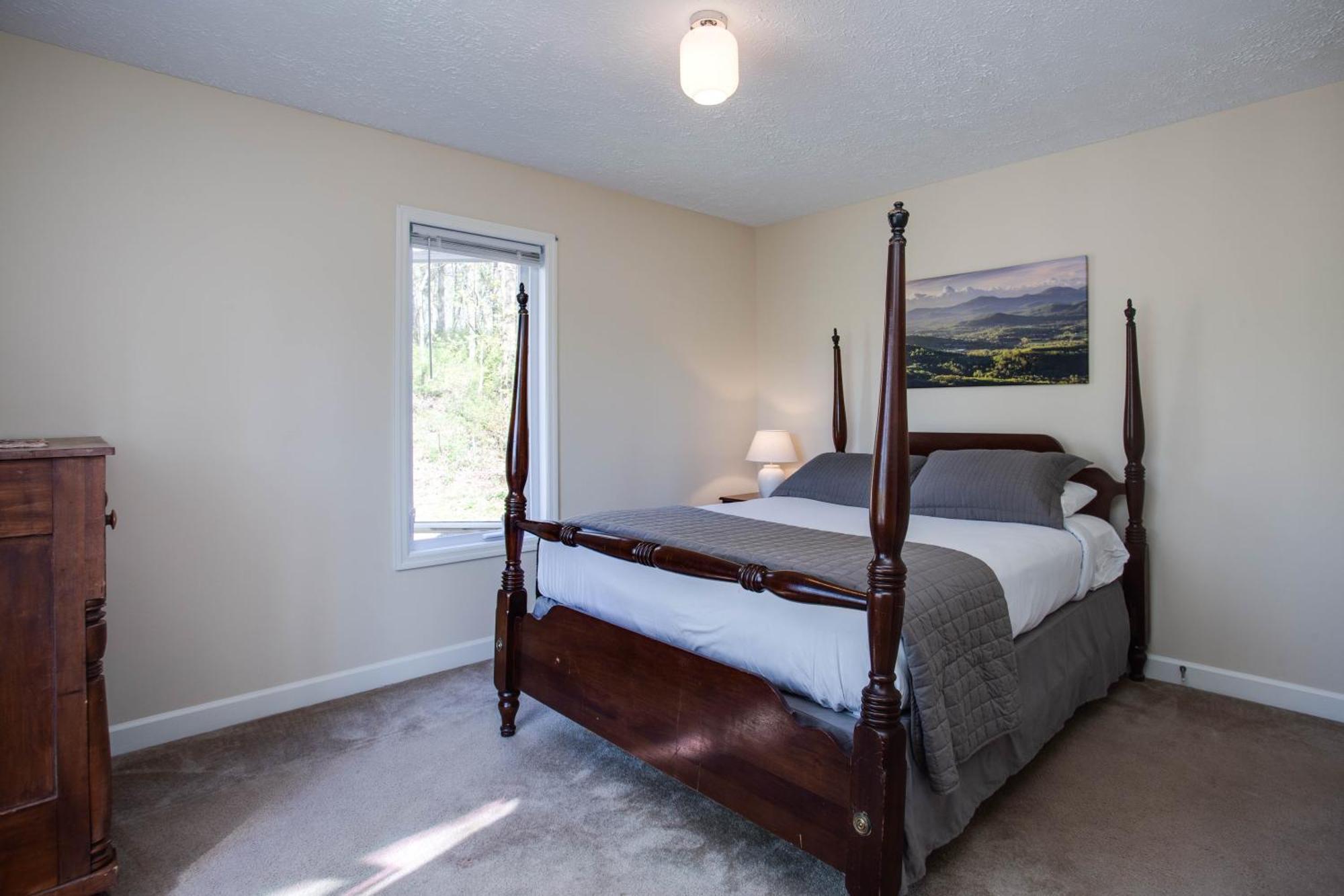 Love Ridge Mountain Lodging Lyndhurst 外观 照片