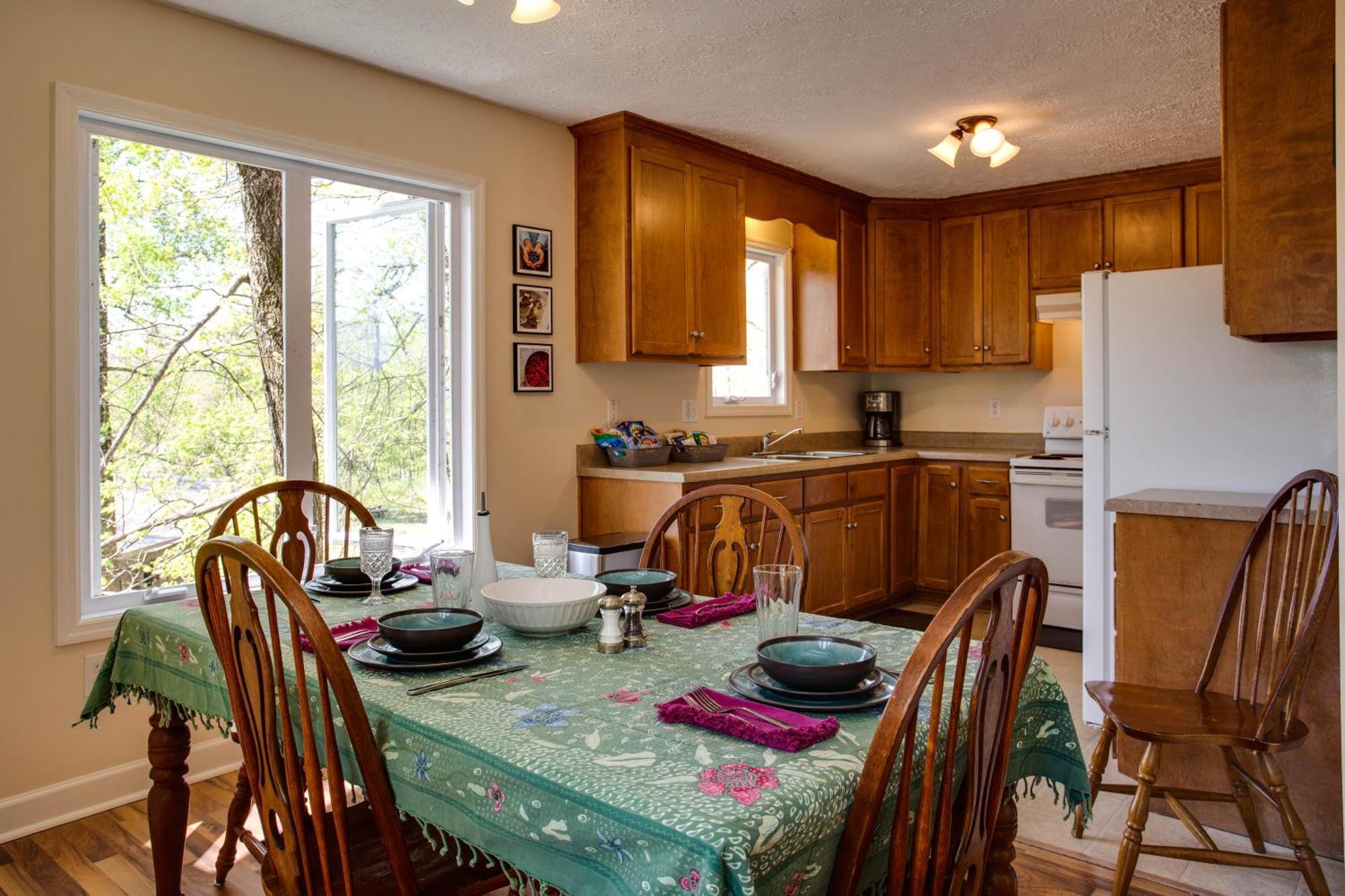 Love Ridge Mountain Lodging Lyndhurst 外观 照片