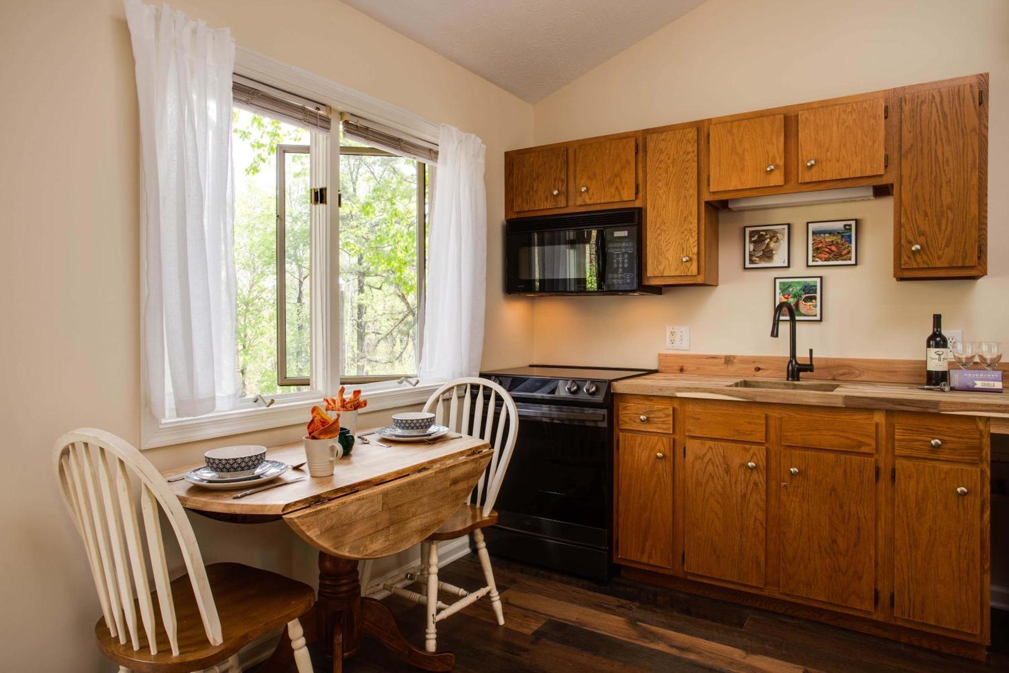 Love Ridge Mountain Lodging Lyndhurst 外观 照片