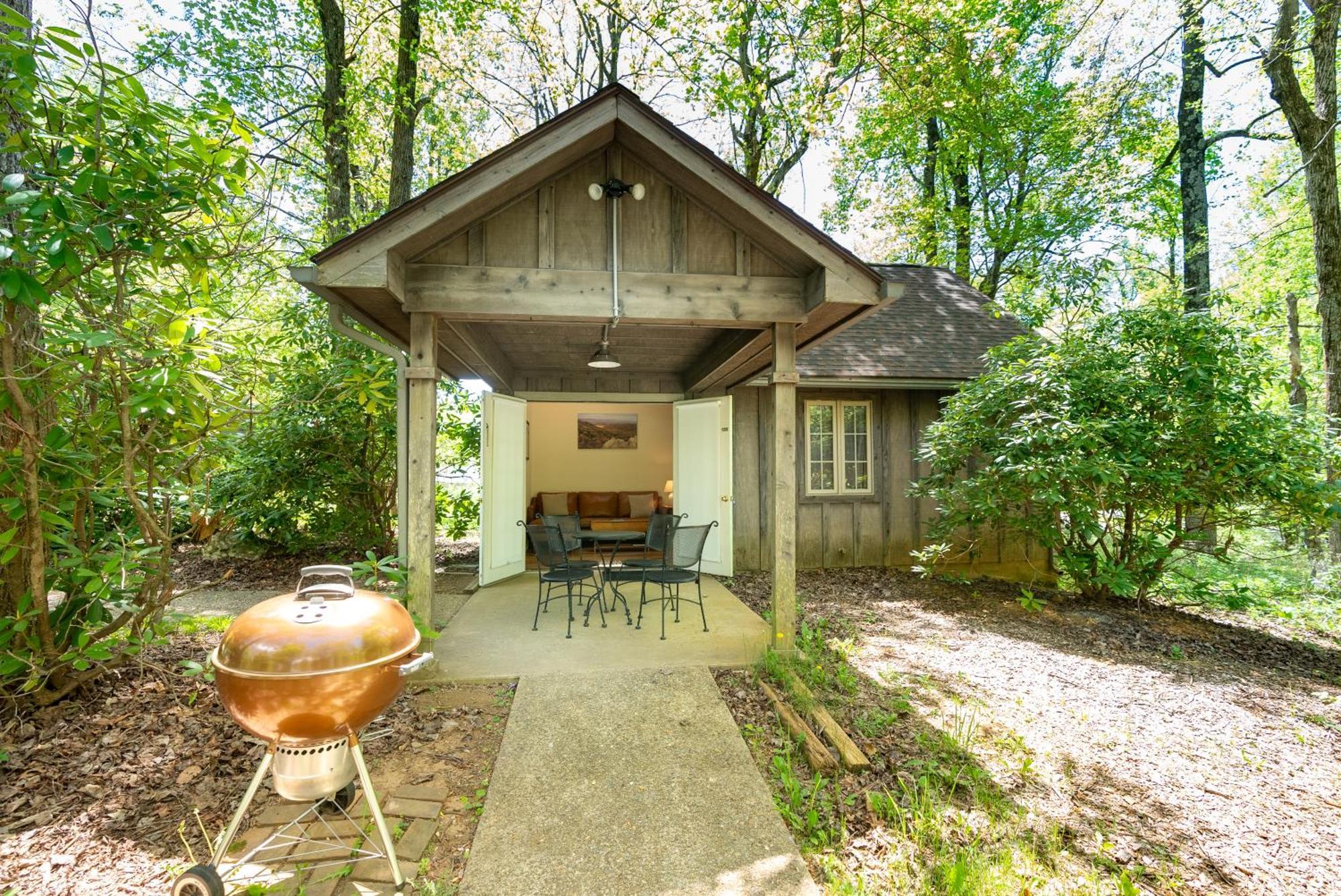 Love Ridge Mountain Lodging Lyndhurst 外观 照片